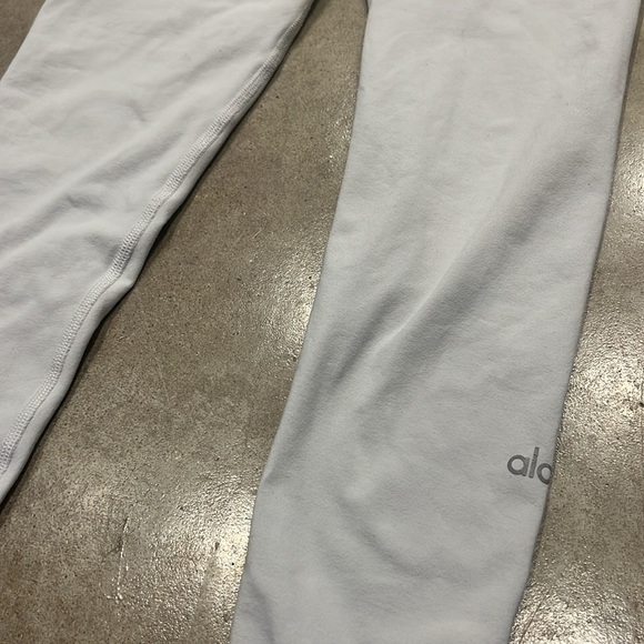 Alo Yoga High Rise Dash Leggings Light Grey Size XS - Picture 6 of 9